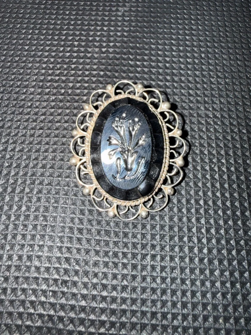 Vintage Black Glass‎ Floral Cameo Brooch with Filigree Frame